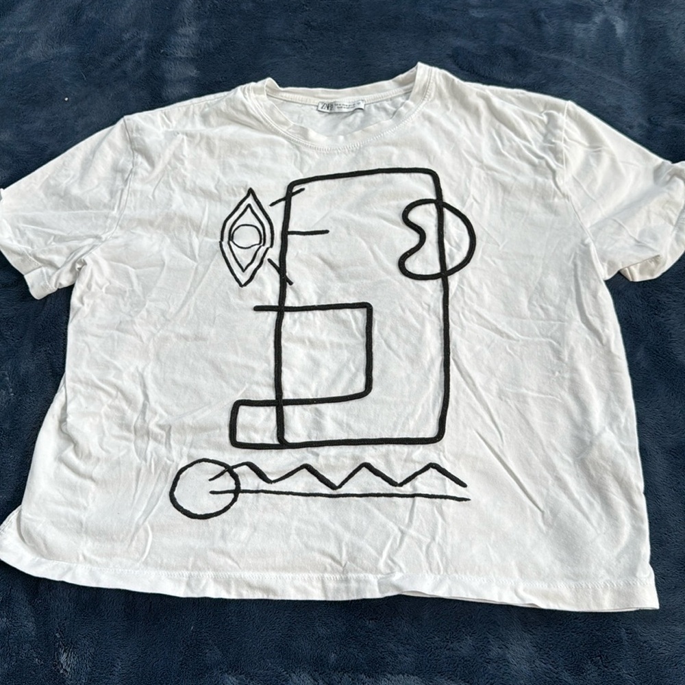 Zara Abstract T-shirt Size Medium